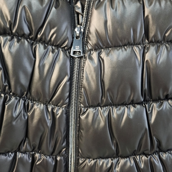 NWT Kenneth Cole Women's Quilted Black Packable Puffer Jacket w Hood Medium - Picture 4 of 14